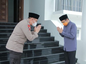 Irjen Iqbal Datangi TGB untuk Pelajari Karakter NTB