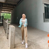 Saya memang dikutuk, dibully, diejek dan difitnah. Orang bilang muka saya sampah, ada yang bilang nggak punya gigi, dan sebagainya. Ada kumpulan pelajar di sekolah buat Club Anti Nurin dan saya nggak punya teman. Tapi, walaupun sendirian, kita bisa atasi itu, jelas Nurin. Foto: Twitter