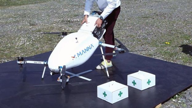 Drone kirim makanan ke lansia