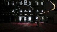 Masjid Suleymaniye dibangun pada tahun 1550-an atas perintah Sultan Suleyman Agung.