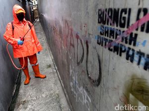 PPSU Susuri Gang Sempit Halau Corona di Ibu Kota