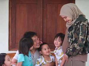 Pamer Perut Buncit, Zaskia Mecca Diberi Ucapan Selamat Hamil Lagi