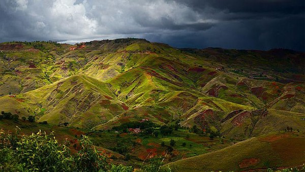 Madagaskar hanya memiliki dua musim untuk ditawarkan. Dari November hingga April adalah musim hujan, dan Mei hingga Oktober adalah musim kemarau. Istimewa/Dudarev Mikhail/Shutterstock Madagaskar hanya memiliki dua musim untuk ditawarkan. Dari November hingga April adalah musim hujan, dan Mei hingga Oktober adalah musim kemarau. Istimewa/Dudarev Mikhail/Shutterstock