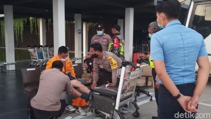 tka china pulang lewat bandara banyuwangi