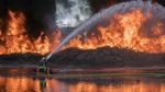 Kebakaran di Pabrik Tomat, Ribuan Palet Plastik Ludes Terbakar