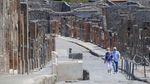 Akhirnya Pasangan Ini Kunjungi Pompeii Setelah Menunggu 2,5 Bulan