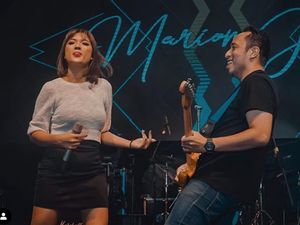 Marion Jola Lagi Kasmaran dengan Gitaris Dennis Talakua