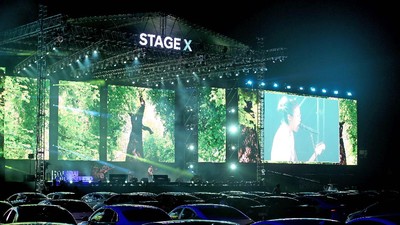 Cara Unik Nonton Konser K-Pop, Penontonnya di Dalam Mobil