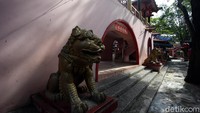 Meski telah dibuka, tidak ada pengunjung yang datang ke di tempat wisata tersebut.