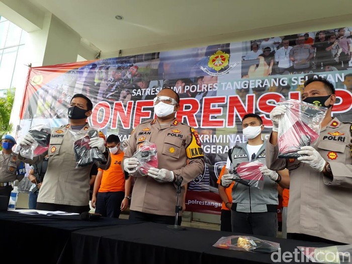 Kapolres Tangerang Selatan, AKBP Iman Setiawan