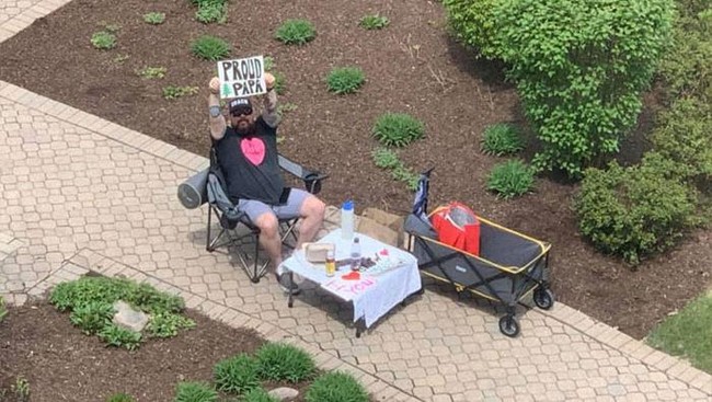 Kehamilan di tengah pandemi telah menjadi ujian tersendiri bagi pasangan Bob Conlin dan istrinya, Shona Moeller. Bob tidak bisa mengunjungi dengan bebas Shona yang dirawat di rumah sakit. Foto: Facebook Bob Conlin