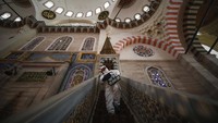 Masjid Suleymaniye adalah masjid terbesar dan paling megah di Istanbul.