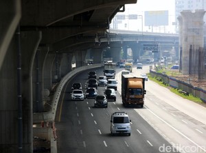 Truk Dilarang Lewat Tol Jelang Libur Panjang, Dialihkan ke Jalur Arteri