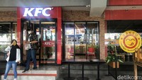 Kebijakan new normal yang diambil pemerintah akan membuka sektor ekonomi seperti mal dan restoran.