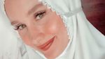 Mirip Barbie! Cantiknya Cinta Laura Kala Berhijab