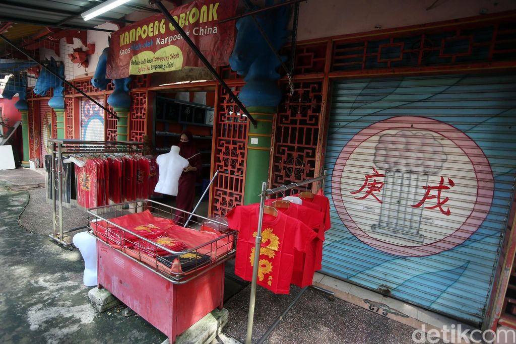 Kampung China Cibubur adalah salah satu objek wisata bernuansa Mandarin. Terletak di Komplek Perumahan Kota Wisata, Jl Boulevard Kota Wisata, Cibubur, Jawa Barat.