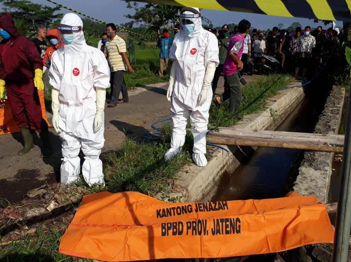Penemuan mayat perempuan di saluran irigasi Kecamatan Bawang, Banjarnegara, Rabu (27/5/2020).