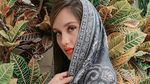 Mirip Barbie! Cantiknya Cinta Laura Kala Berhijab