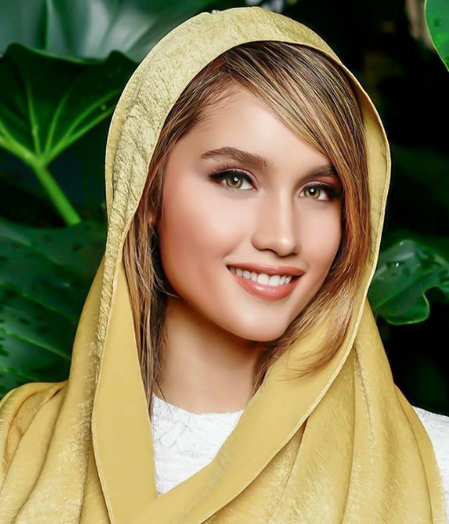 Mirip Barbie Cantiknya Cinta Laura Kala Berhijab