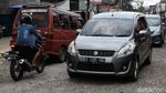 Waduh! Jalan Bintara Raya Rusak Banget