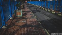 Aktivitas pejalan kaki yang biasanya padat kini tak lagi tampak.