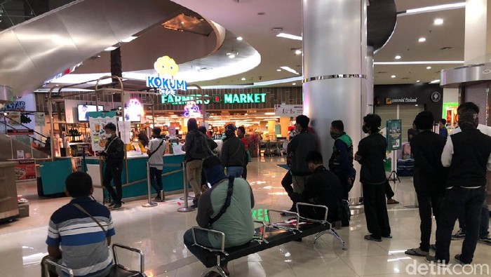Penampakan suasana mal di Kota Bekasi jelang penerapan new normal