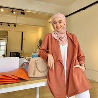 Wanita berusia 24 tahun ini telah melalui berbagai episode penuh duka sejak duduk dibangku sekolah hingga di perguruan tinggi karena keadaan giginya. Selain diejek dan dihina, Nurin juga menjadi mangsa untuk dibully sehingga menyebabkan dirinya kurang percaya diri berada di hadapan banyak orang. Foto: Twitter