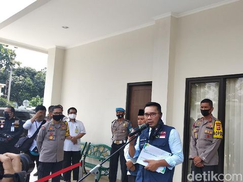 Gubernur Jabar Ridwan Kamil di Mapolda Jabar