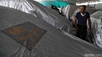 Menurut Plt. Sekretaris PT Pegadaian (Persero), R. Swasono Amoeng Widodo Pandemi COVID-19 ternyata berpengaruh pada PT Pegadaian (Persero) Kanwil VIII Jakarta, terutama pada Produk KCA (Kredit Cepet Amat) yang didominasi oleh barang jaminan kendaraan beroda empat (R4). Amoeng menjelaskan saat ini kapasitas gudang mobil PT Pegadaian hanya mencapai 200 mobil kini hanya menyisahkan slot 2 mobil lagi saja.