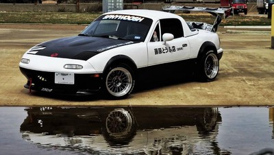 Wujud Mazda Miata Bergaya Mobil Tukang Tahu