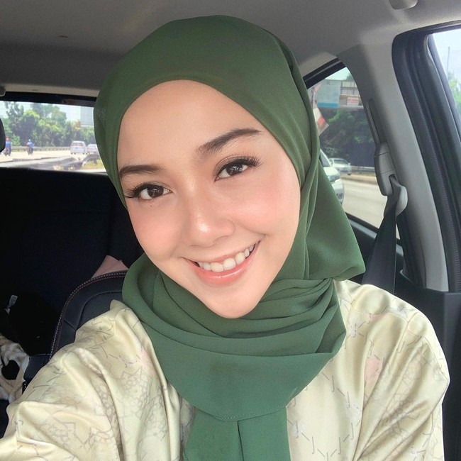 Berusaha, apa yang boleh kita buat adalah perbaiki diri sendiri. Jangan terlalu dengar apa kata orang, kata-kata itu nggak bawa kita kemana-mana juga, pungkasnya. Foto: Twitter