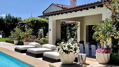 Mengintip Kemewahan Rumah Khloe Kardashian yang Dijual Rp 300 M