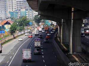 Antisipasi Macet Libur Panjang, Polisi Berlakukan Contra Flow-One Way di Tol