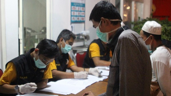 Kepulangan WNI yang dideportasi-repatriasi dari Malaysia via PLBN Entikong, Kalbar