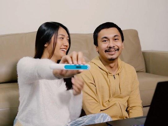 raditya dika annisa aziza