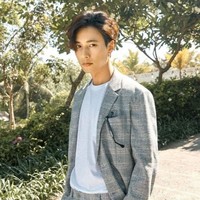 Meskipun sudah tidak eksis di dunia akting, suami aktris Lee Na Young ini masih menjadi salah satu aktor Korea Selatan dengan bayaran iklan termahal. Foto: Dok. OLZEN