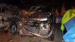 Foto-foto Mobil Kapolsek yang Tabrak Rumah dan Tewaskan 2 Orang