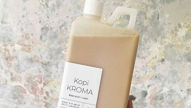 Pencinta Kopi, Ini 5 Tempat Beli Kopi Susu Satu Liter yang Hits