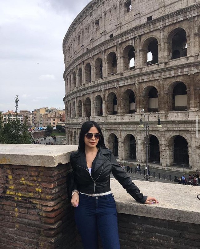 Mariana Herazo pernah tampil di majalah Playboy. Ia dijuluki Kim Kardashiannya Kolombia karena tubuhnya yang curvy.  Foto: Instagram