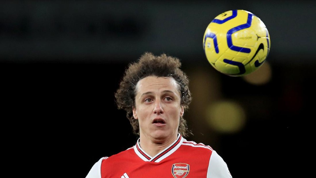 David Luiz tetap didukung Mikel Arteta, meski dirinya kerap melakukan blunder. (Foto: Getty Images/Marc Atkins)