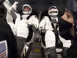 Melihat Persiapan AS Kirim Astronaut yang Harus Tertunda