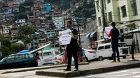 Kini, Brasil telah mengonfirmasi total 24.512 kematian, demikian menurut angka Kementerian Kesehatan. Tetapi para ahli memperkirakan jumlah aktual bisa jauh lebih tinggi karena kematian yang tidak dilaporkan.