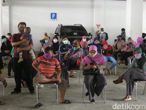 113 Warga Sidoarjo Mengikuti Tes Swab Massal di RSUD