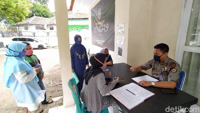Warga datangi posko PIK COVID-19 Ciamis untuk urus SIKM