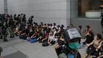 Polisi Hong Kong Amankan Pendemo RUU Lagu Kebangsaan China