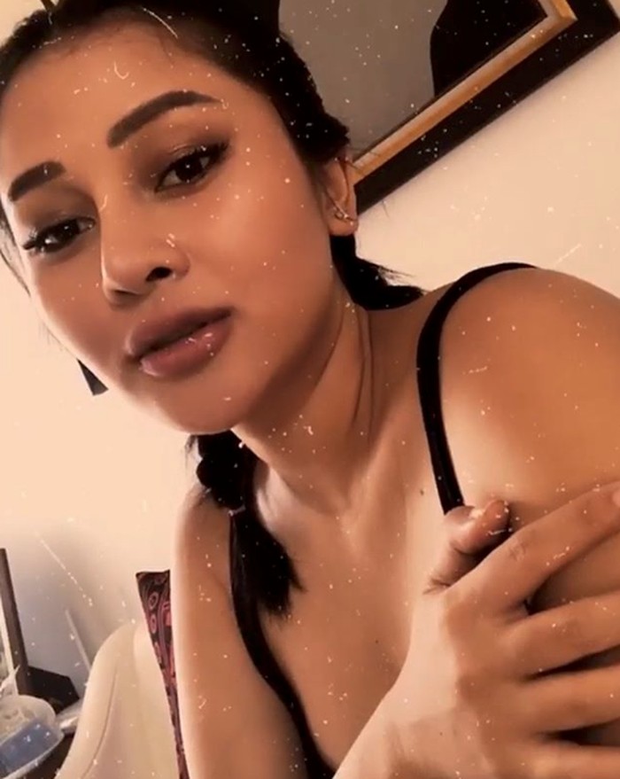 Mutia Ayu.