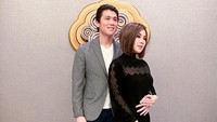 Bahkan Reino Barack meyakinkan Syahrini untuk melaporkan kasus tersebut ke polisi. Dok. Instagram/princesssyahrini