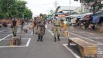 Keren! Pasar Pegirian di Surabaya Terapkan Physical Distancing