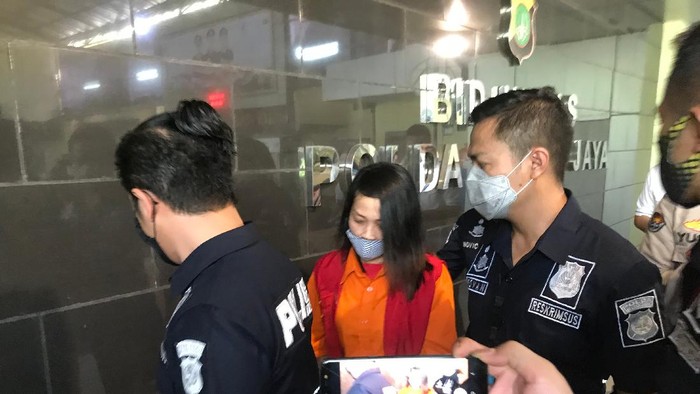 foto pelaku penyebaran video porno yang diduga mirip syahrini