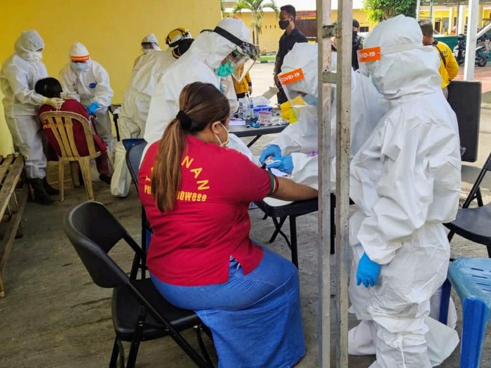 Penghuni Tahanan Polres Bondowoso Jalani Rapid Test